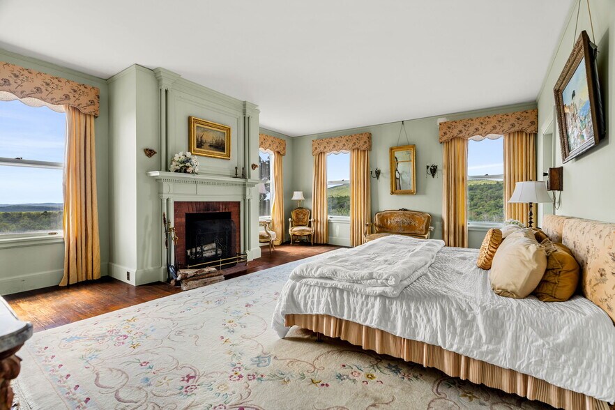 More Photos Of 4 Windmill Hill rd, Dublin Specialty For Sale