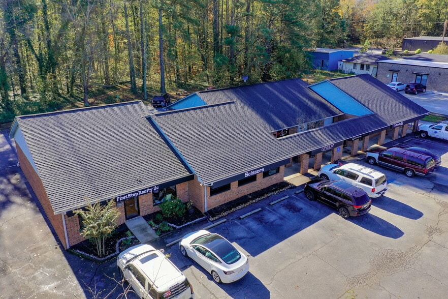 More Photos Of 308 E Butler Rd, Mauldin Unknown For Lease