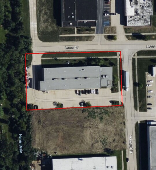 More Photos Of 51821 Industrial Dr, Macomb Township Warehouse For Lease