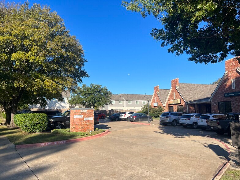 More Photos Of 2300 W White Ave, McKinney Medical For Sale