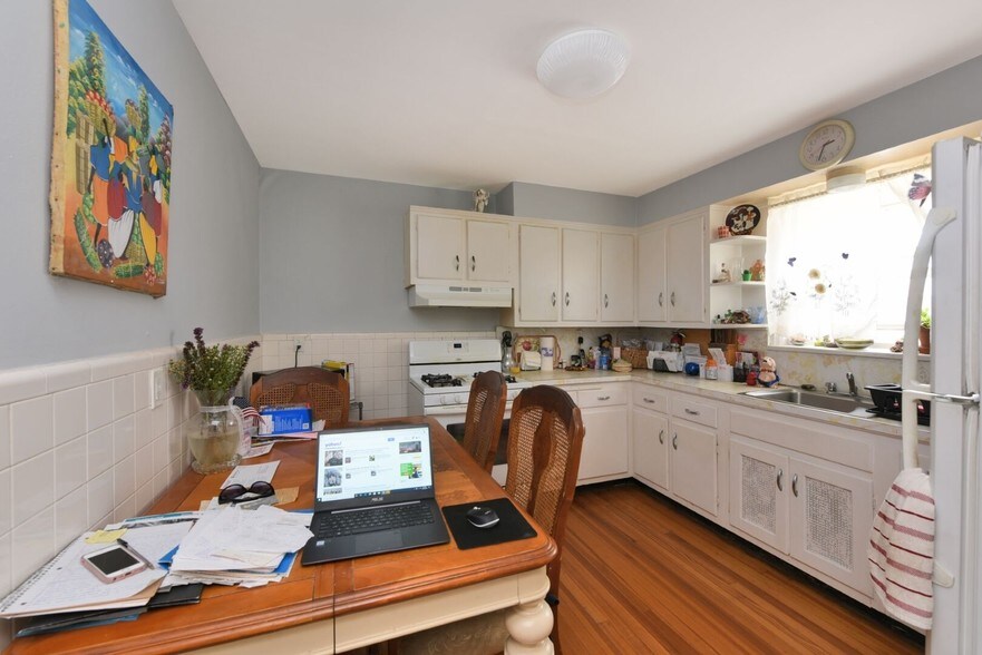 More Photos Of 50 Hillside Ave, Williston Park Storefront For Sale