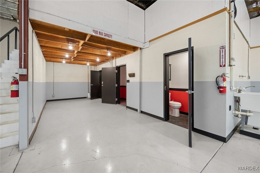 More Photos Of 1055 Empire Dr, Lake Havasu City Distribution For Lease