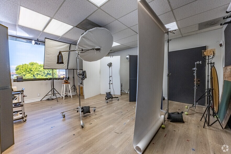 More Photos Of 6746 Valjean Ave, Van Nuys Loft Creative Space For Lease