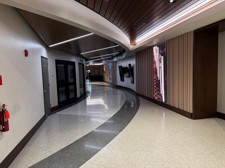 More Photos Of 875 E Main St, Rochester Flex For Lease