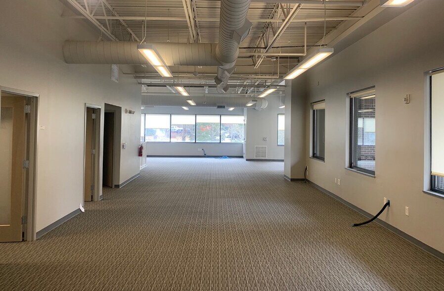 More Photos Of 311-327 Providence Rd, Chapel Hill Office For Lease
