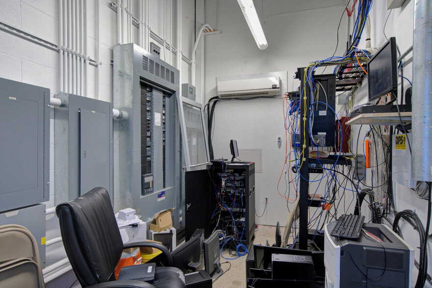 More Photos Of 2101 Central Blvd, Brownsville Auto Dealership For Sale