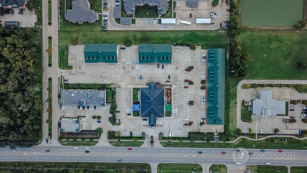 More Photos Of 7918 Broadway St, Pearland Unknown For Lease