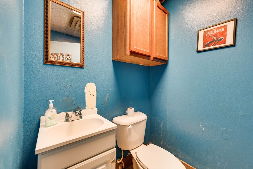 More Photos Of 815 N Grant St, Odessa Freestanding For Sale