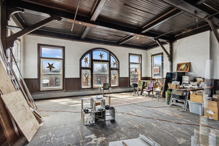 More Photos Of 162 Main St, Beacon Storefront Retail Residential For Sale