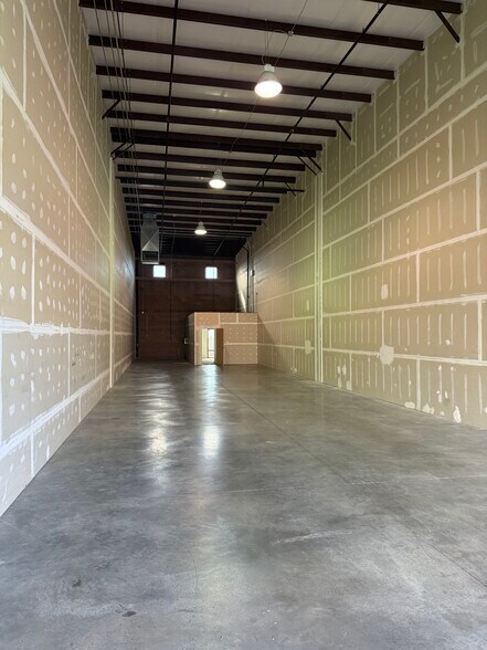 More Photos Of 457 N Old Highway 91, Hurricane Warehouse For Sale