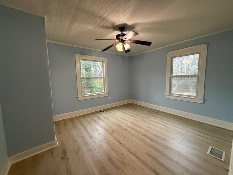 More Photos Of 4104 Old Austell Rd, Powder Springs Office For Lease