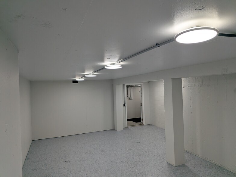 More Photos Of 635 Broadway, Kingston Office Residential For Lease