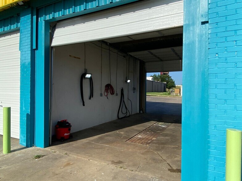 More Photos Of 10150 E 11th St, Tulsa Carwash For Sale