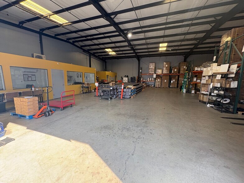 More Photos Of 2216 Cedarvale Dr, Ceres Warehouse For Lease