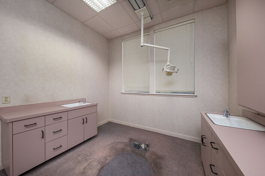 More Photos Of 756 Porter Ave, Stockton Medical For Sale