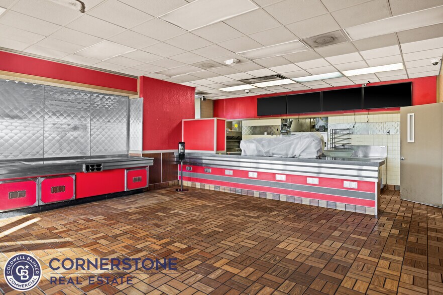 More Photos Of 900 Pronghorn St, Casper Restaurant For Sale