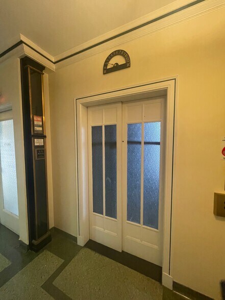 More Photos Of 216 W Washington St, South Bend Office For Lease