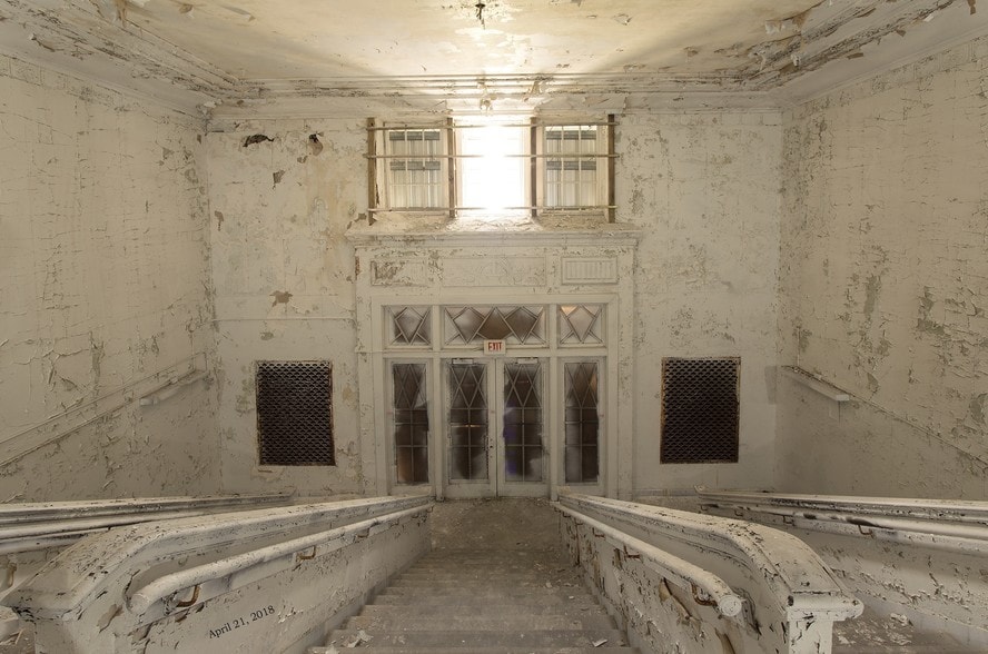 More Photos Of 1301 Clouet St, New Orleans Schools For Sale