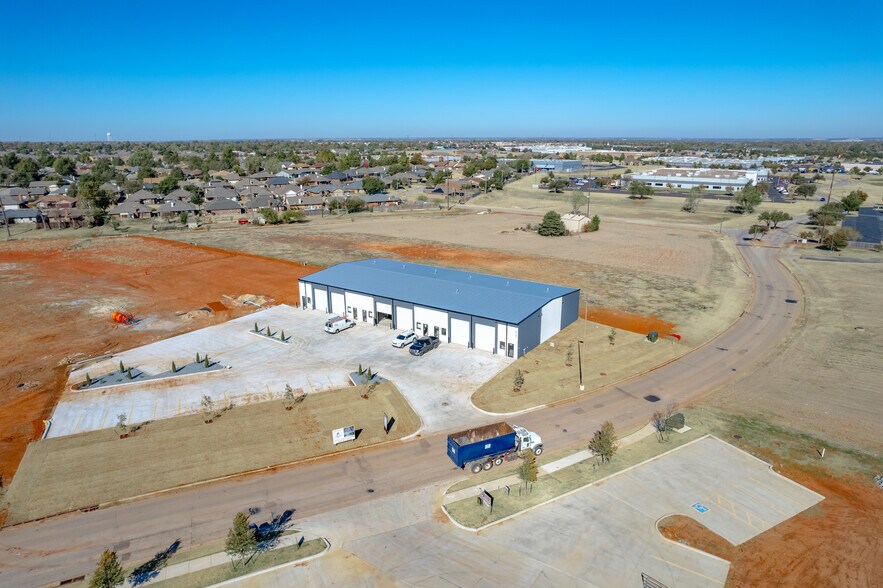 More Photos Of 8101 Silver Xing, Oklahoma City Unknown For Lease