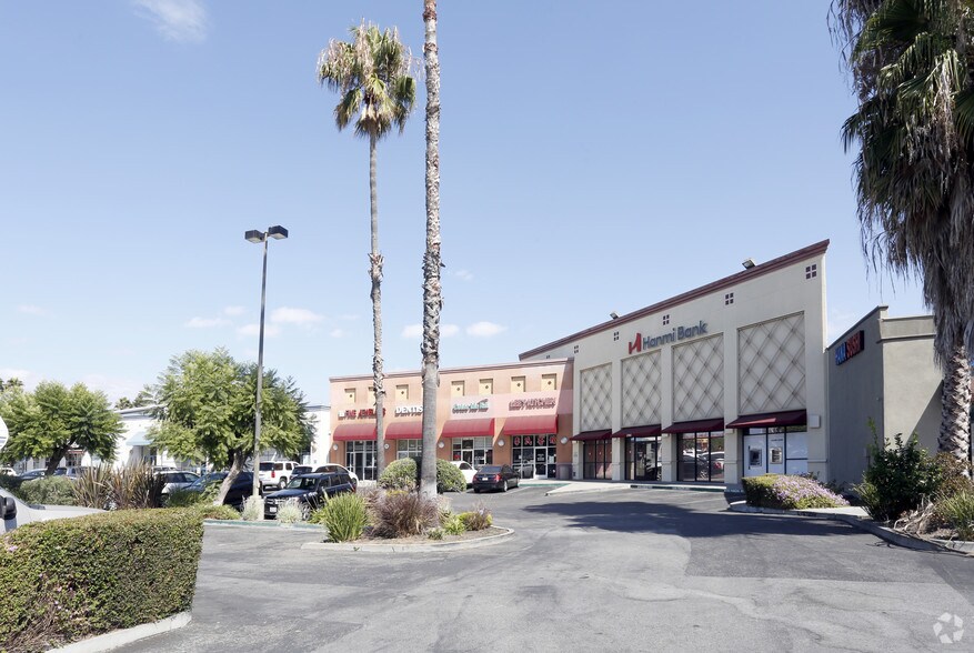 More Photos Of 2765-2775 El Camino Real, Santa Clara Freestanding For Lease