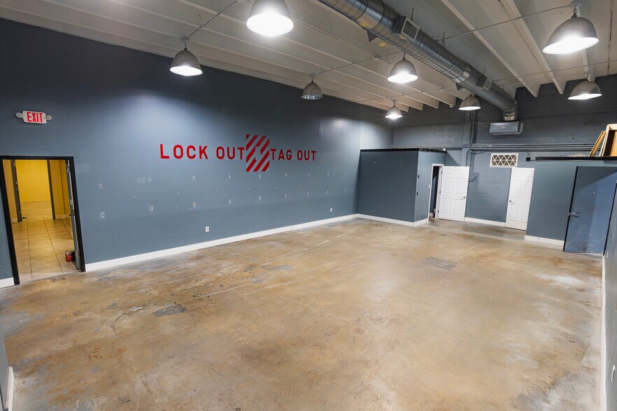 More Photos Of 3805 NW 35th Ave, Miami Warehouse For Sale