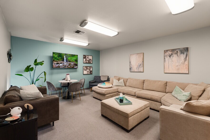 More Photos Of 6110 N Lombard St, Portland Medical For Lease