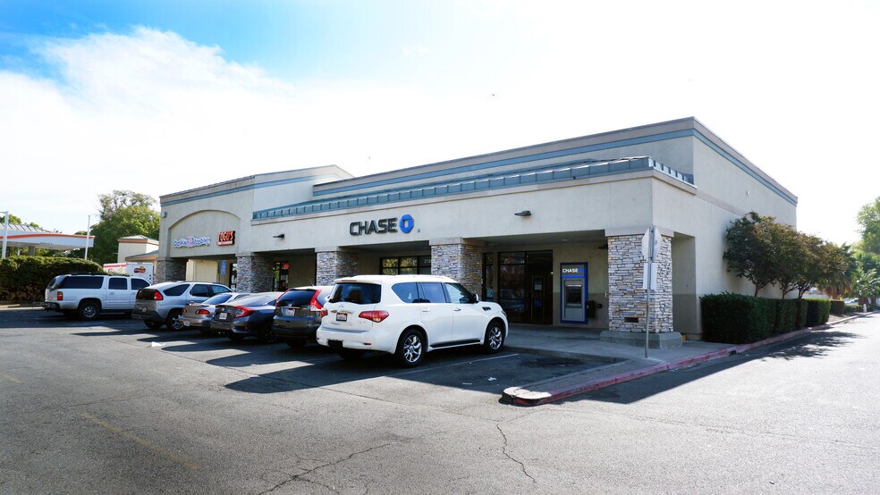 Primary Photo Of 2136 Railroad Ave, Pittsburg Bank For Lease