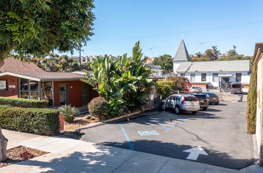 More Photos Of 836 2nd St, Encinitas Medical For Sale
