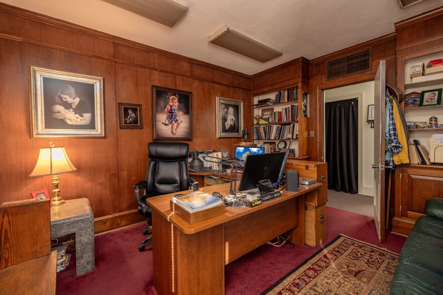 More Photos Of 401 Halifax St, Emporia Office For Sale