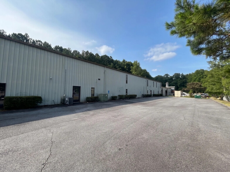 Primary Photo Of 4260 Wayside Ct, Lilburn Warehouse For Sale