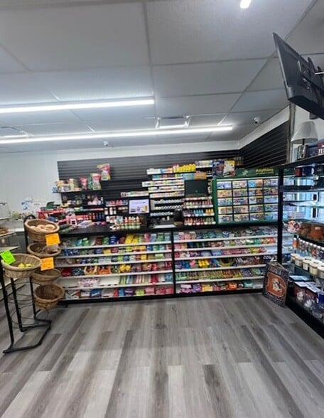 More Photos Of 478 River Styx Rd, Hopatcong Convenience Store For Sale