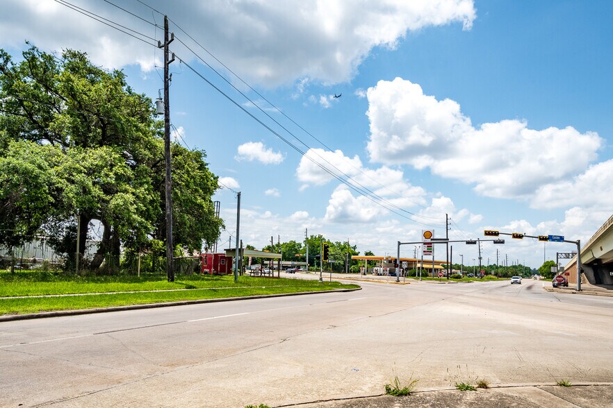 More Photos Of 14214 Eastex Fwy, Humble Land For Sale