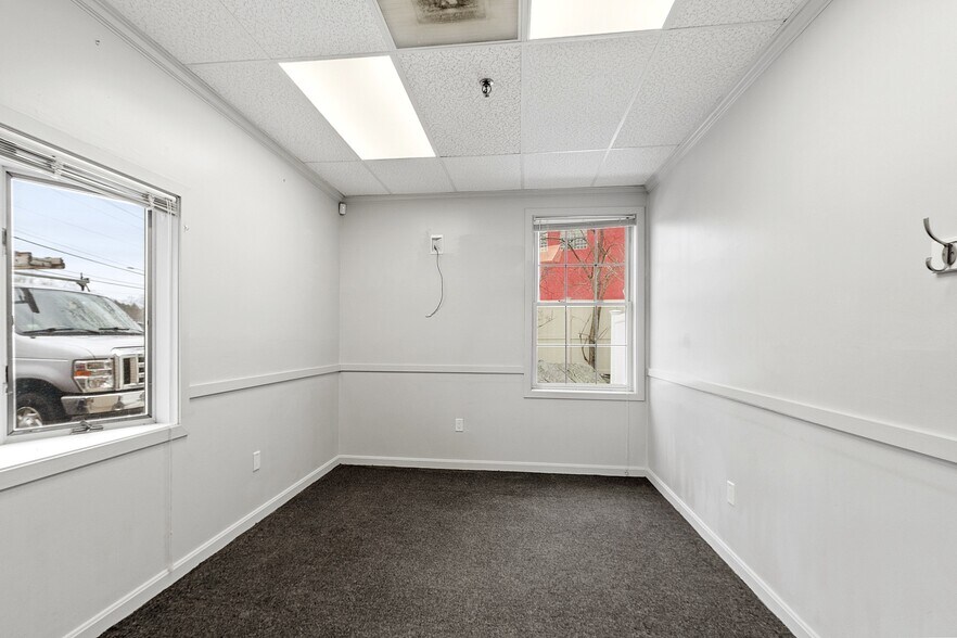 More Photos Of 200 Walnut St, Saugus Storefront Retail Office For Sale
