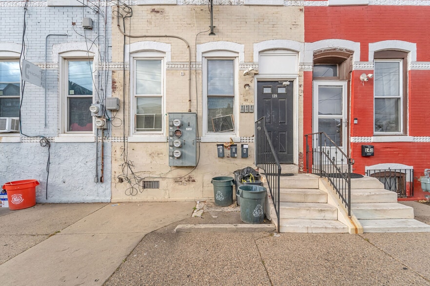More Photos Of 139 State St, Camden Multifamily For Sale