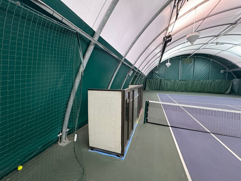 More Photos Of 80 Commercial Way, Springboro Sports And Entertainment For Sale