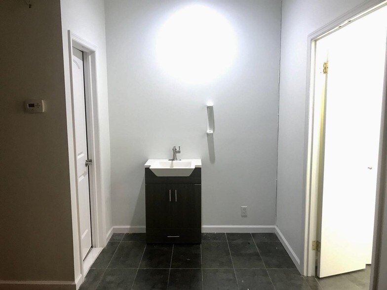 More Photos Of 41 W 36th St, New York Office For Sale