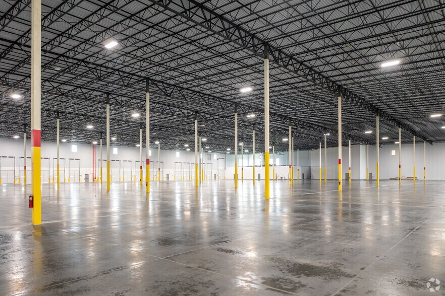 More Photos Of 500 Halls Mill Rd, Freehold Distribution For Lease