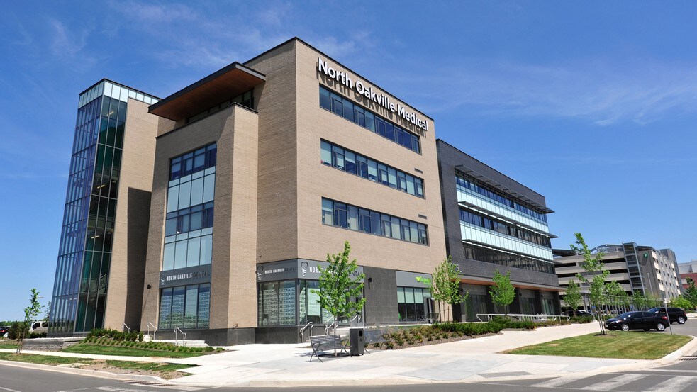 More Photos Of 3075 Hospital Gate, Oakville Medical For Lease