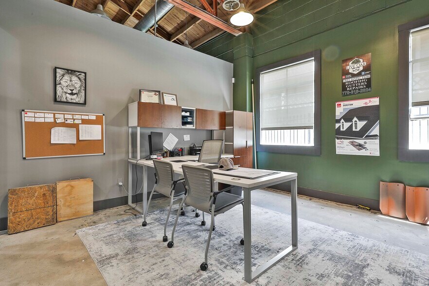 More Photos Of 147 Jackson St, Newnan Freestanding For Lease