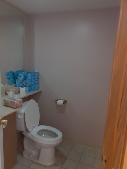 More Photos Of 80 Black Meadow Rd, Chester Warehouse For Sale