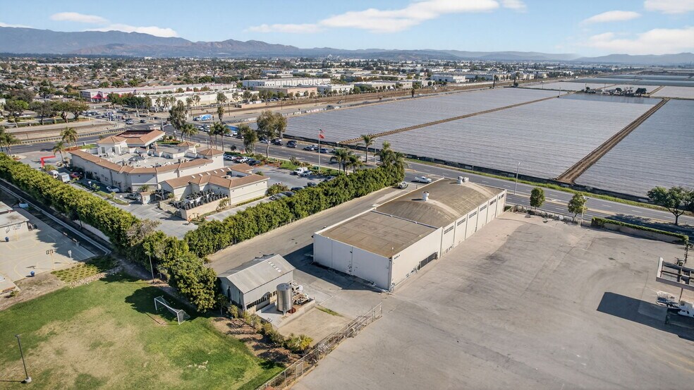 More Photos Of 635 S Rose Ave, Oxnard Warehouse For Sale