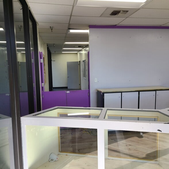 More Photos Of 4520 Stine Rd, Bakersfield Warehouse For Lease