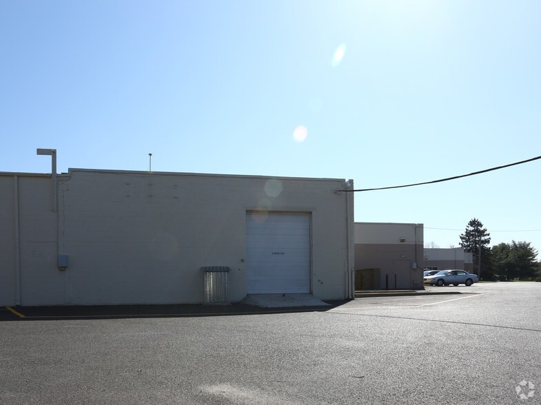 More Photos Of 341 New Albany Rd, Moorestown Light Distribution For Lease