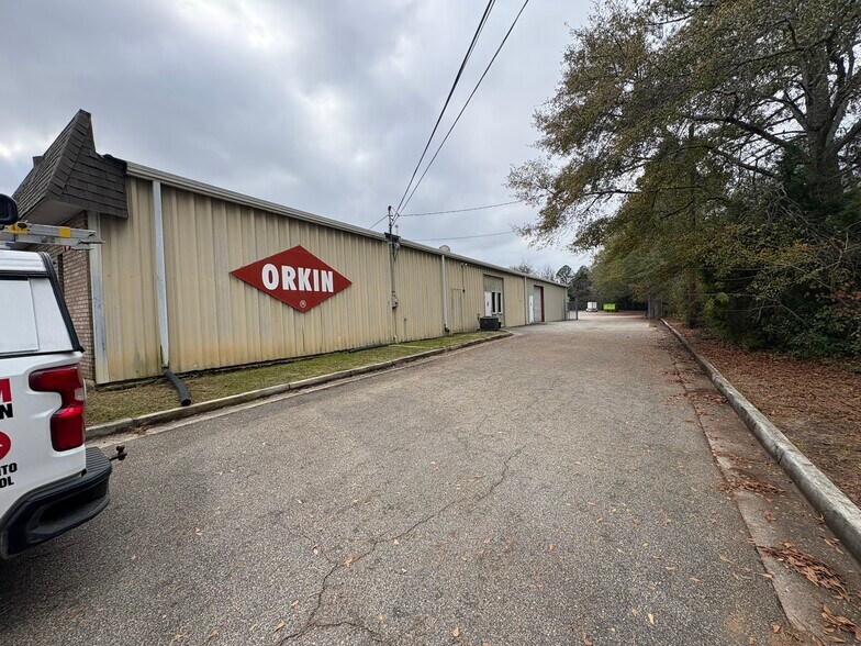 More Photos Of 7381 Hawkinsville Rd, Macon-Bibb Flex For Lease