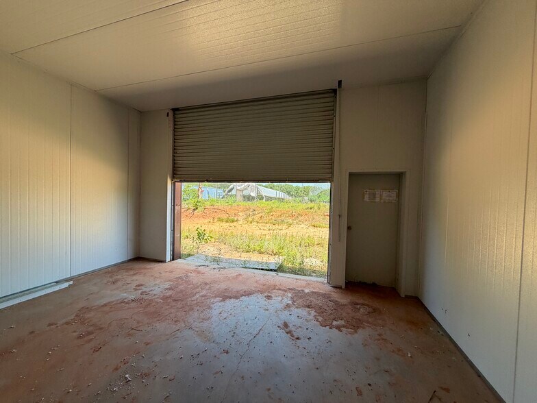 More Photos Of 23394 E Hill Dr, Tecumseh Flex For Sale