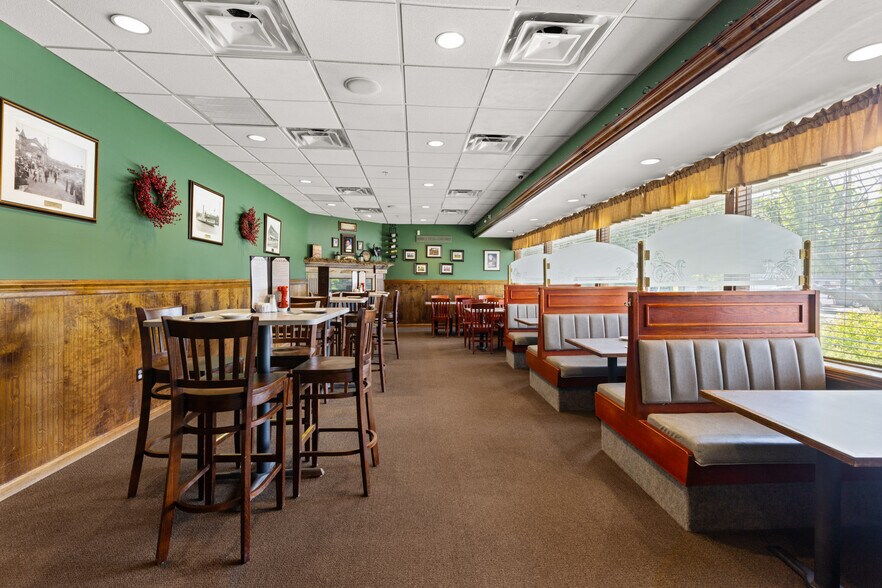 More Photos Of 11 Farmington Rd, Rochester Restaurant For Sale