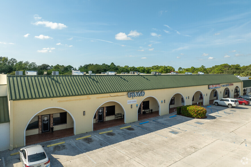 More Photos Of 8421-8425 S US Highway 1, Port Saint Lucie Storefront For Lease