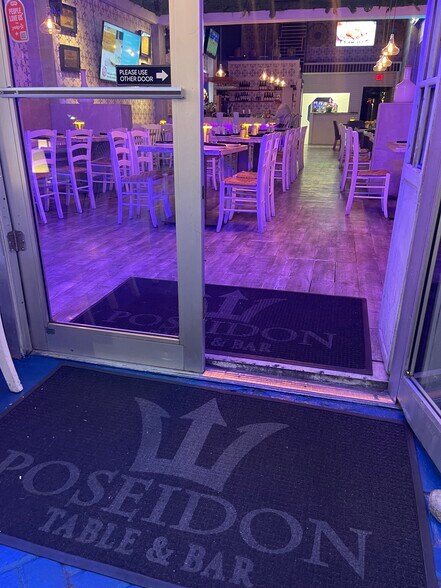 More Photos Of 1121-1141 Washington Ave, Miami Beach Storefront For Lease