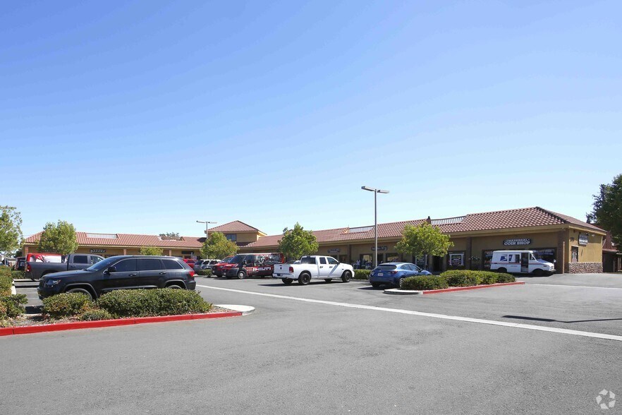 More Photos Of 24710 Washington Ave, Murrieta Unknown For Lease