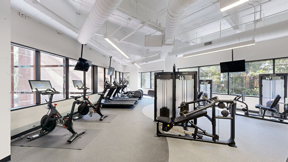 More Photos Of 2603 Augusta Dr, Houston Office For Lease